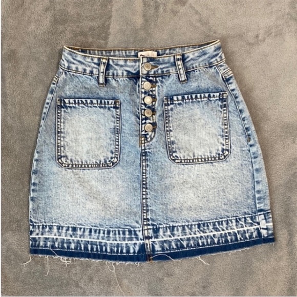SO Dresses & Skirts - New without tickets SO mini jean skirt
Size7